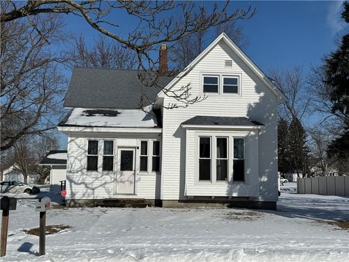 101 W Woodyard Ave, Ridge Farm, IL, 61870-9466 | Card Image