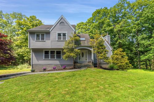 98 Smith Ridge Rd, South Salem, NY, 10590-1921 | Card Image