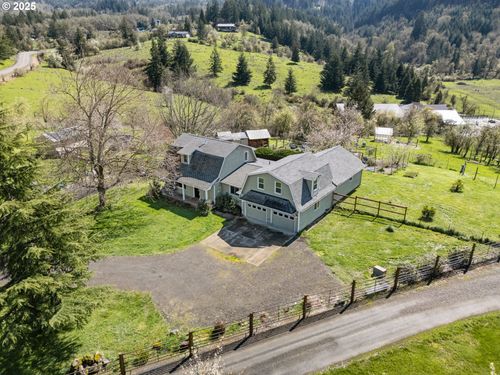 33590 Mount Tom Dr, Harrisburg, OR, 97446-9793 | Card Image