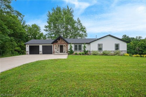 11770 Painesville Warren Rd, Concord Township, OH, 44077-9759 | Card Image