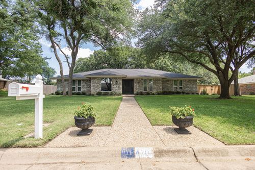 4701 Woodview St, Arlington, TX, 76013-4123 | Card Image