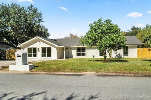 1007 E Bagwell St, Pharr, TX, 78577-2621 | Card Image