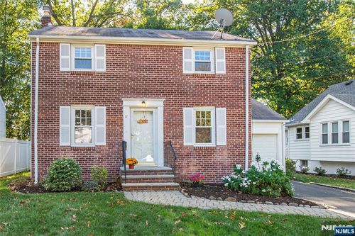 11 Monroe Ave, Roseland, NJ, 07068-1342 | Card Image