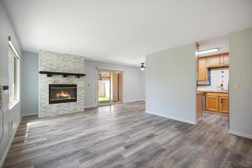 8797 Wahl St, Santee, CA, 92071-3352 | Card Image