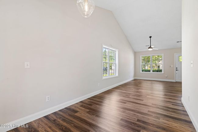 719 Oak Branches Close, House other with 3 bedrooms, 2 bathrooms and 1 parking in Belville NC | Image 15