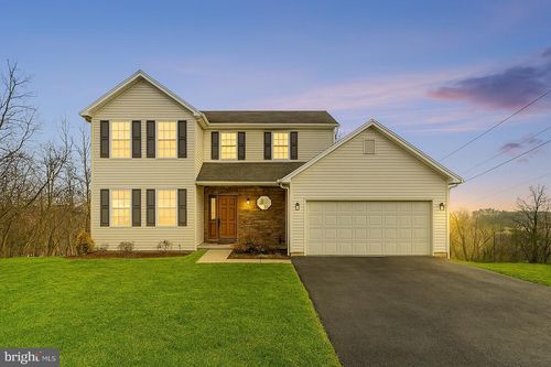 3463 Sullivan St, Mechanicsburg, PA, 17050-9188 | Card Image