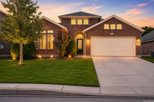 8811 Falcon Park, Converse, TX, 78109-2146 | Card Image