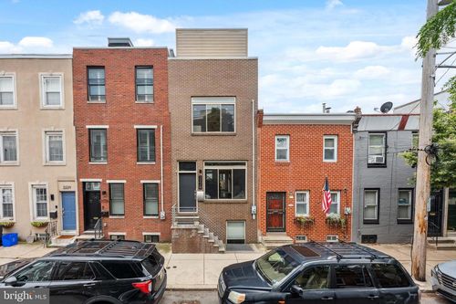 2228 Carpenter St, PHILADELPHIA, PA, 19146-2518 | Card Image