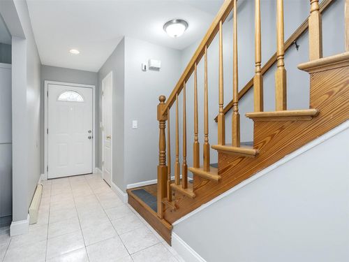 30 Hickory Rd, Port Washington, NY, 11050-1597 | Card Image