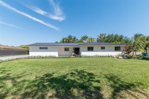 9781 Sw 121st St, Miami, FL, 33176-4921 | Card Image