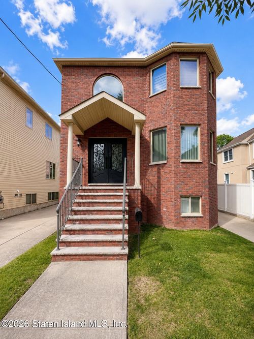 29 Burgher Ave, Staten Island, NY, 10304-4006 | Card Image