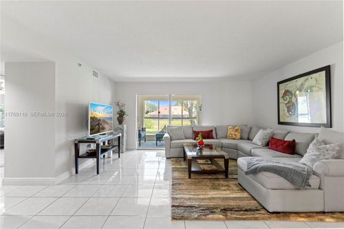 101-5876 Regal Glen Dr, Boynton Beach, FL, 33437-5630 | Card Image