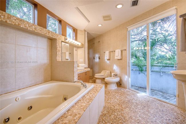 2200 Lincoln Ave, House other with 3 bedrooms, 3 bathrooms and null parking in Coconut Grove FL | Image 14