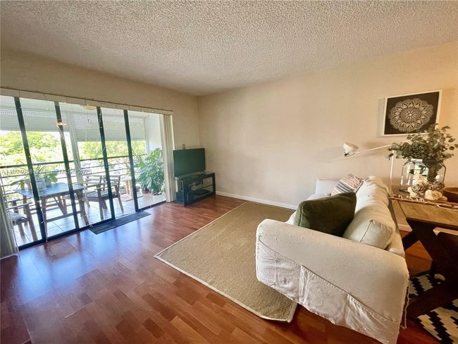 APT-410 - 2312 S Cypress Bend Dr, Condo with 2 bedrooms, 2 bathrooms and null parking in Pompano Beach FL | Image 9