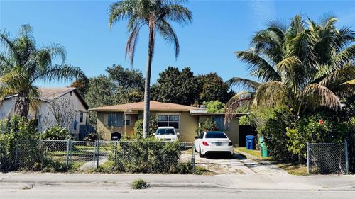 side-7530 Nw 12th Ave, Miami, FL, 33150-3332 | Card Image