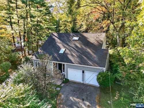 180 Glenwood Rd, Englewood, NJ, 07631-1951 | Card Image