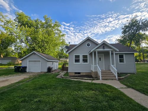 7602 Arbor Rd, Wonder Lake, IL, 60097-8462 | Card Image