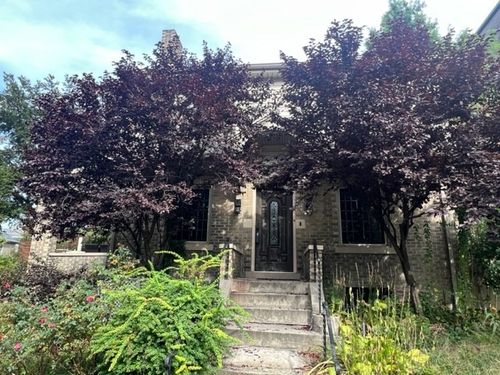 469 Kenmont Ave, Mt. Lebanon, PA, 15228-1405 | Card Image