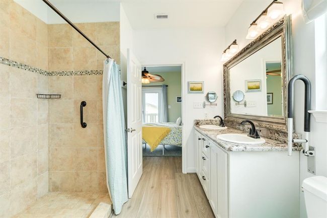 4710 Bayshore Dr, House other with 4 bedrooms, 2 bathrooms and null parking in Freeport TX | Image 15