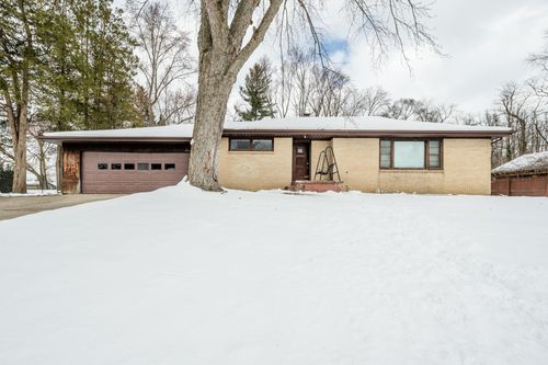 1313 South St, Niles, MI, 49120-4260 | Card Image