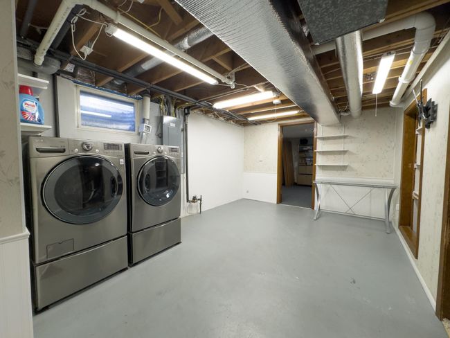 Laundry Room | Image 23