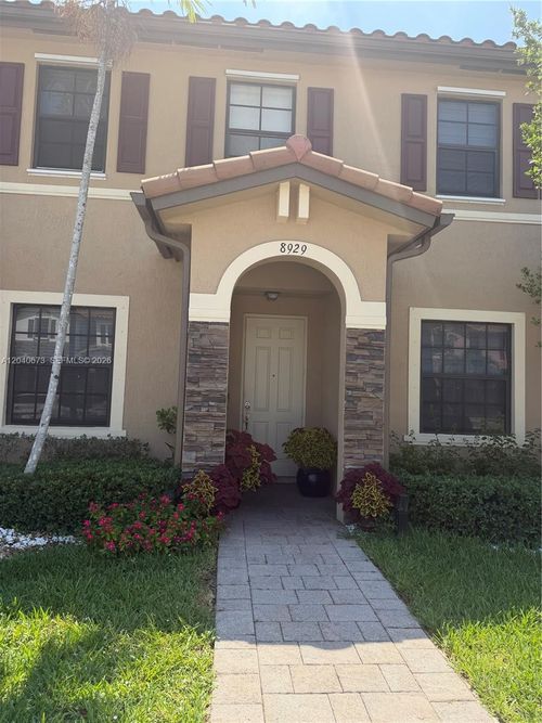 8929 W 35th Way, Hialeah, FL, 33018-1894 | Card Image