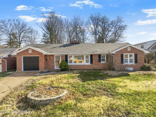 310 Crest Dr, Jefferson City, MO, 65109-0837 | Card Image