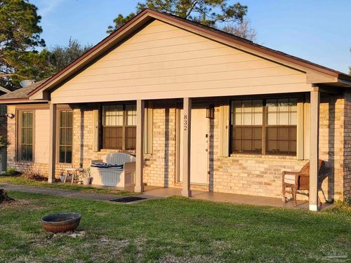 832 Amberwood Dr, Pensacola, FL, 32506-7611 | Card Image