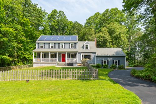 8 Sassafrass Ln, Clinton, CT, 06413-1156 | Card Image
