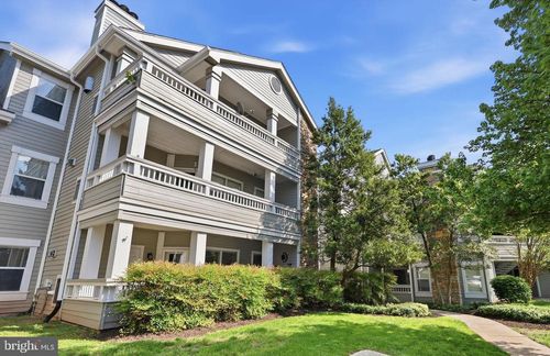 302-13058 Autumn Woods Way, FAIRFAX, VA, 22033-5138 | Card Image