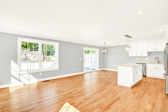 2-2 - 11-2 Porch Light Dr, Condo with 3 bedrooms, 3 bathrooms and null parking in Dover NH | Image 7