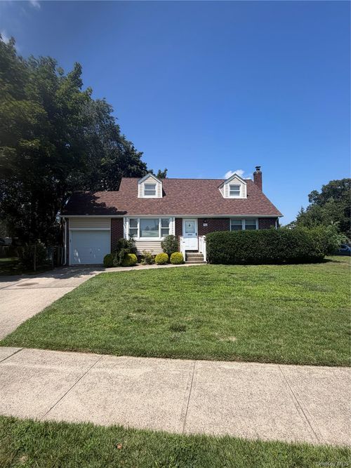 1162 Whitehall Lane, Hempstead, NY, 11793 | Card Image