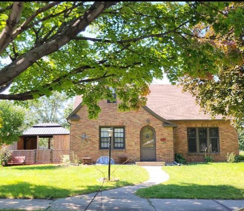 513 5th St, Gaylord, MN, 55334-4454 | Card Image