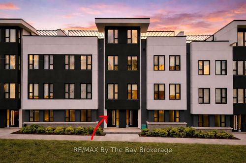 8 Bru-Lor Lane, Orillia, ON, L3V8P4 | Card Image