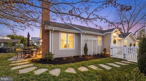 3738 Bay Dr, EDGEWATER, MD, 21037-4128 | Card Image