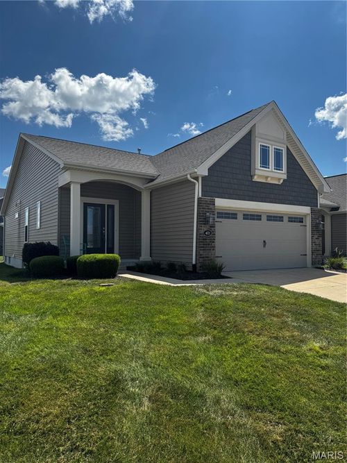 401 Copperfield Ct, Saint Charles, MO, 63301-4931 | Card Image