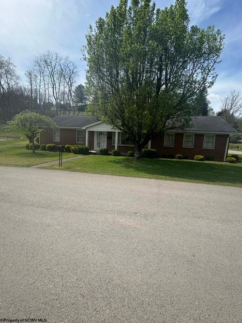 1 Ambrose St, Buckhannon, WV, 26201-2005 | Card Image
