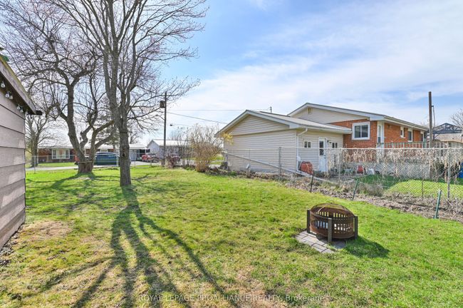 24 Rodgers Dr, House other with 3 bedrooms, 2 bathrooms and 2 parking in Stirling ON | Image 27