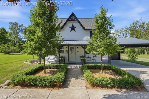 208 North St, Holly, MI, 48442-1211 | Card Image