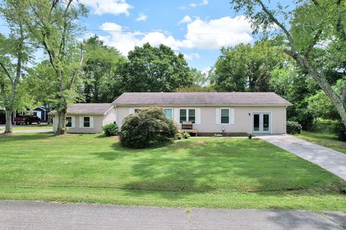 1105 Apache St, Athens, TN, 37303-3301 | Card Image