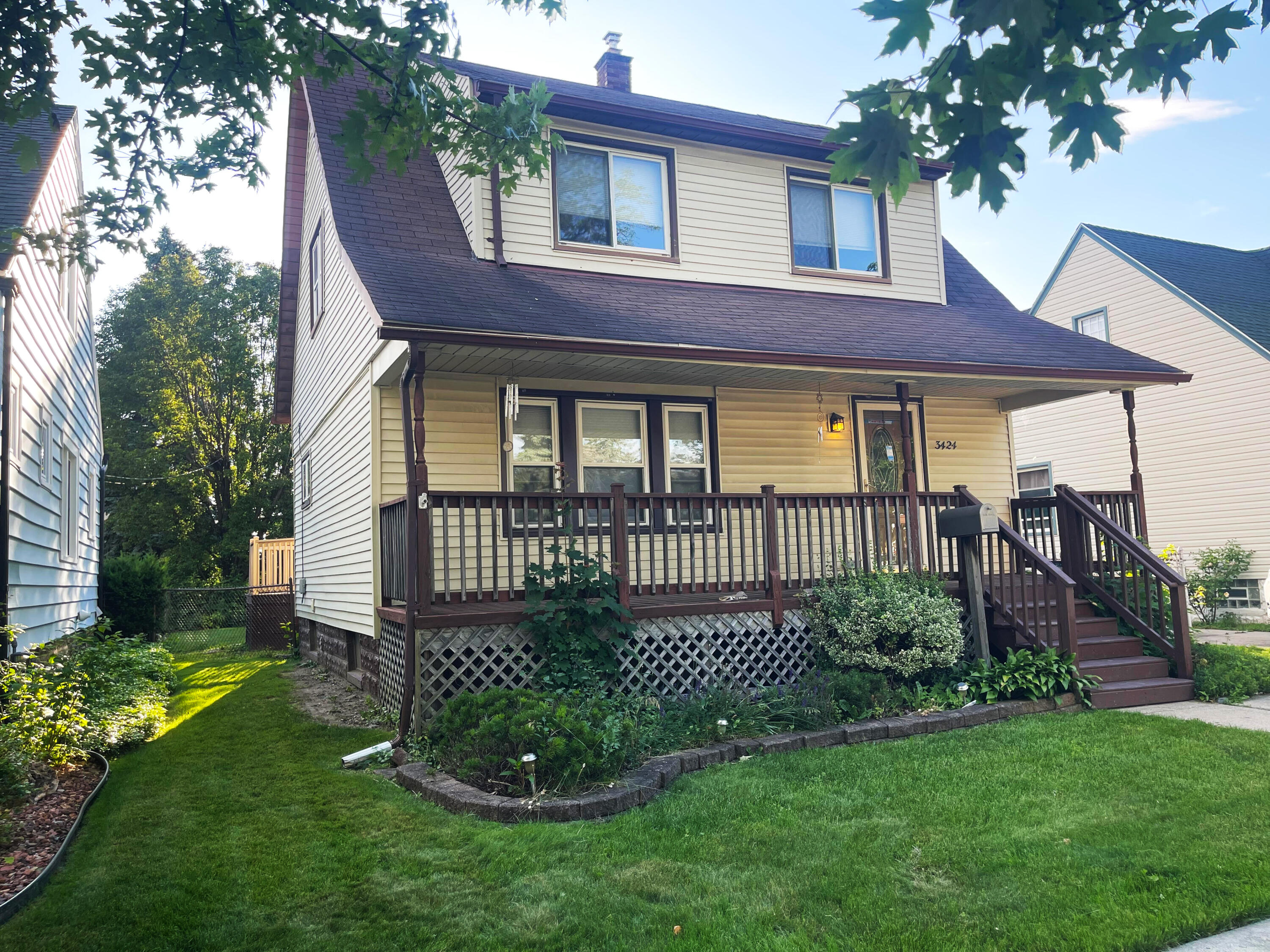 20th St, Wyandotte, MI 48192
