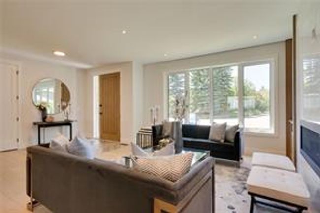 5120 Nesbitt Rd Nw, House detached with 6 bedrooms, 3 bathrooms and 7 parking in Calgary AB | Image 17