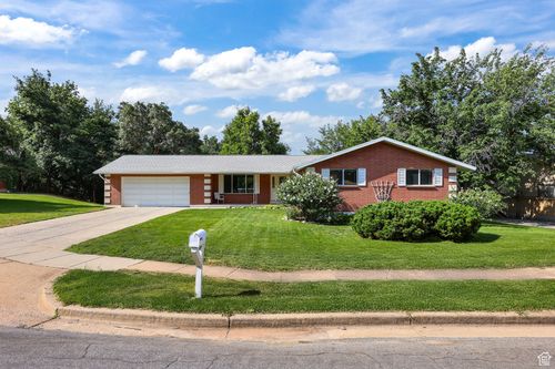 2826 Brinton Cir, Layton, UT, 84040-8154 | Card Image