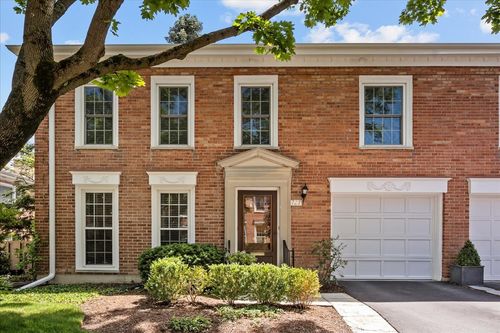 727 Raleigh Court, Northbrook, IL, 60062 | Card Image