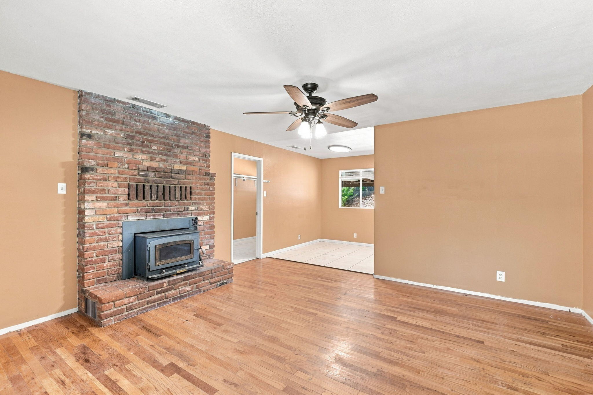 Residential in Shasta Lake 3