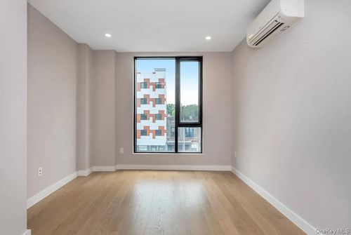 apt-4a-3258 105th St, East Elmhurst, NY, 11369-2634 | Card Image