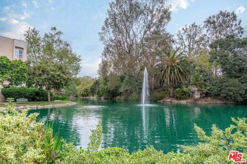 8314 Raintree Cir, Culver City, CA, 90230-4447 | Card Image