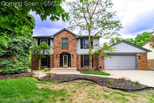 24890 White Plains Dr, Novi, MI, 48374-3159 | Card Image