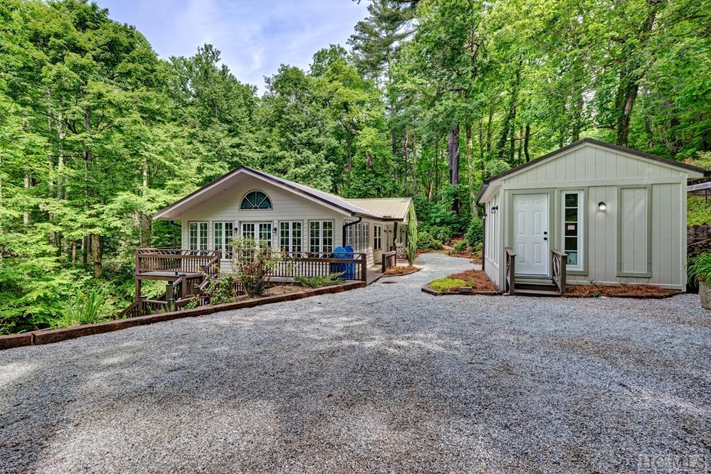 Clear Creek Rd, Highlands, NC 28741