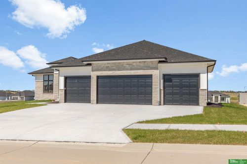 5608 N 213th St, Elkhorn, NE, 68022-4989 | Card Image